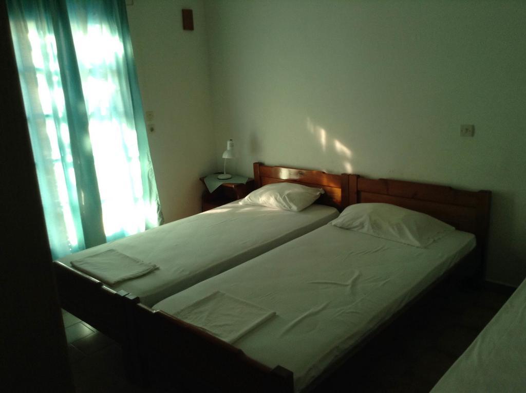 Stavros Apartments Ísztro Kültér fotó