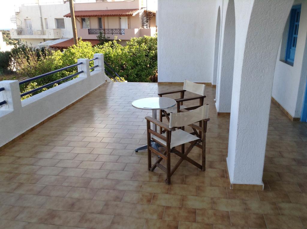 Stavros Apartments Ísztro Szoba fotó