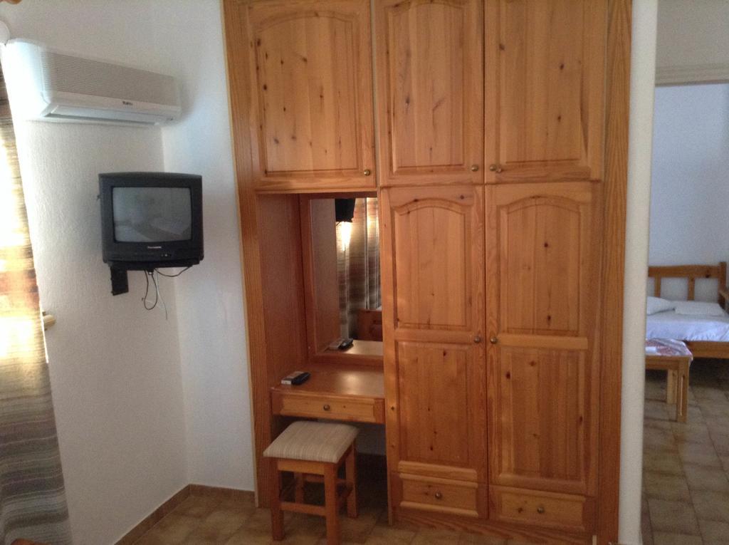 Stavros Apartments Ísztro Szoba fotó