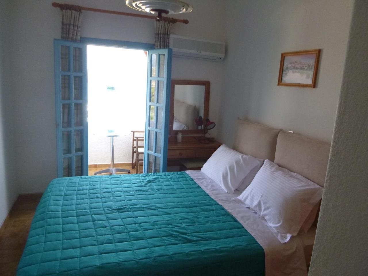 Stavros Apartments Ísztro Kültér fotó