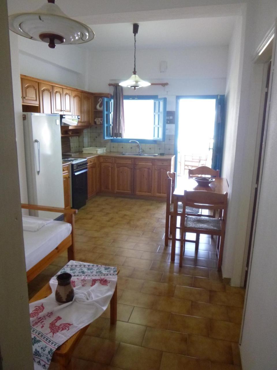 Stavros Apartments Ísztro Kültér fotó