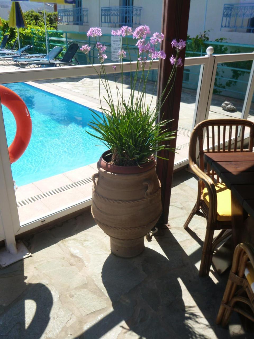 Stavros Apartments Ísztro Kültér fotó