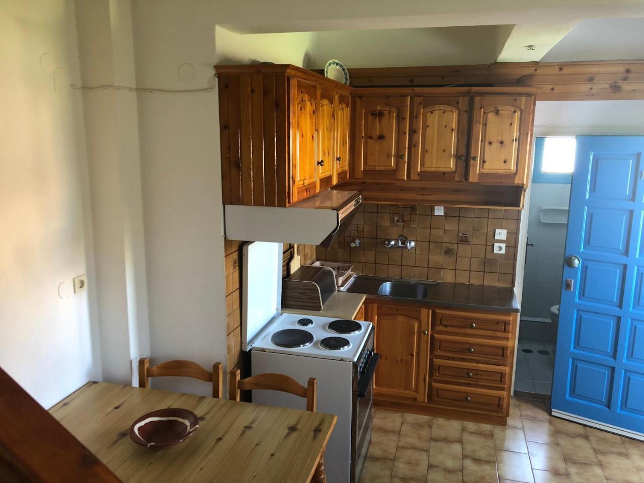 Stavros Apartments Ísztro Kültér fotó