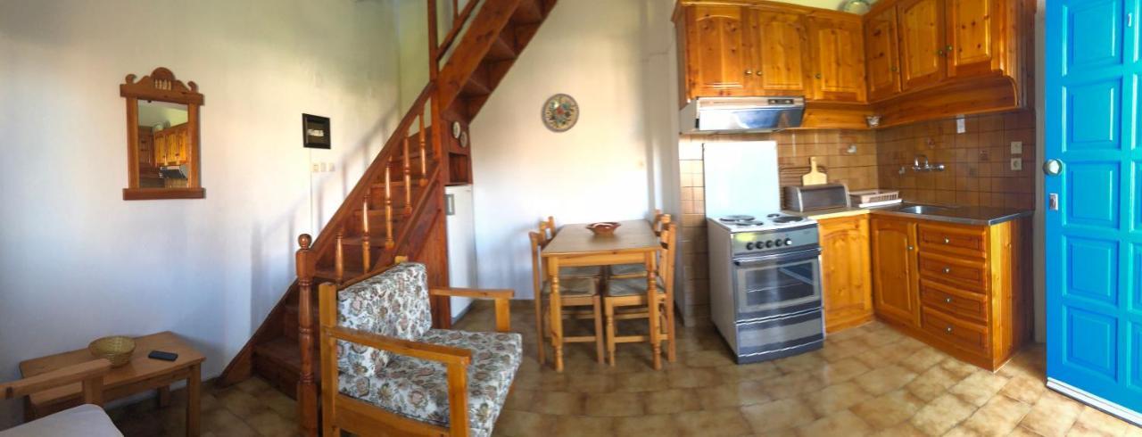 Stavros Apartments Ísztro Kültér fotó