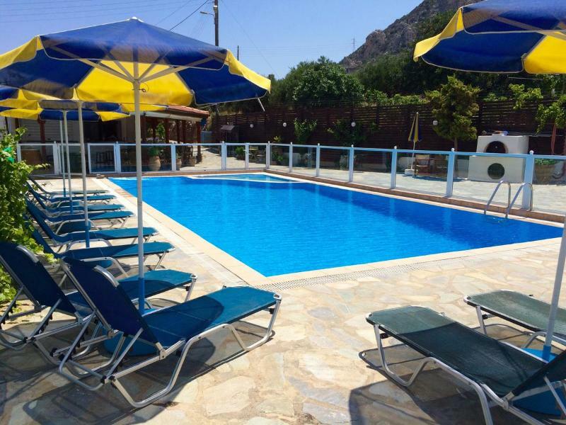 Stavros Apartments Ísztro Kültér fotó